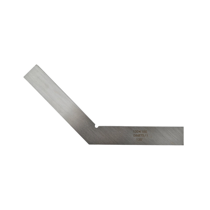 Equerre simple 135°