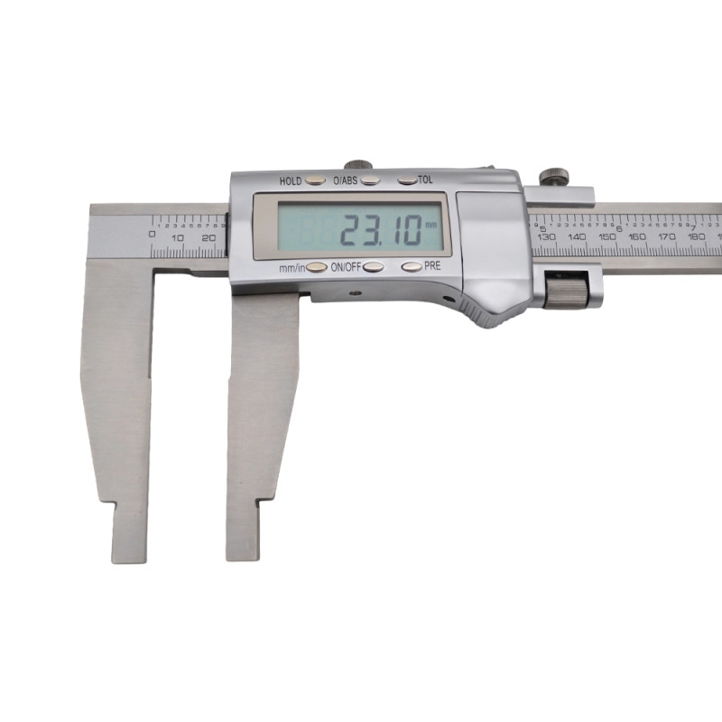 Détail de l'écran digital du pied à coulisse pour une lecture précise